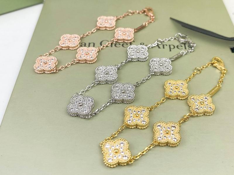 Van Cleef & Arpels bracelet 12yxq23